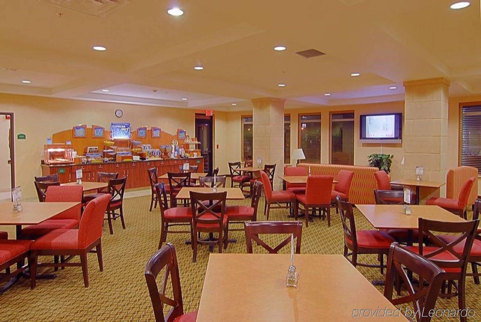 Holiday Inn Express Hotel & Suites Medford-Central Point By Ihg Esterno foto