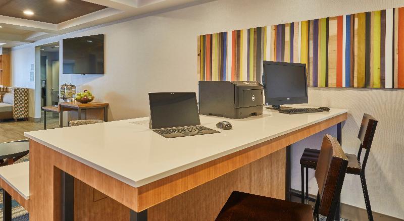 Holiday Inn Express Hotel & Suites Medford-Central Point By Ihg Esterno foto
